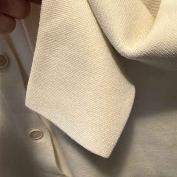 Woman’s The Group By Babaton/Aritzia Cream Blazer Size XS - Picture 7 of 11